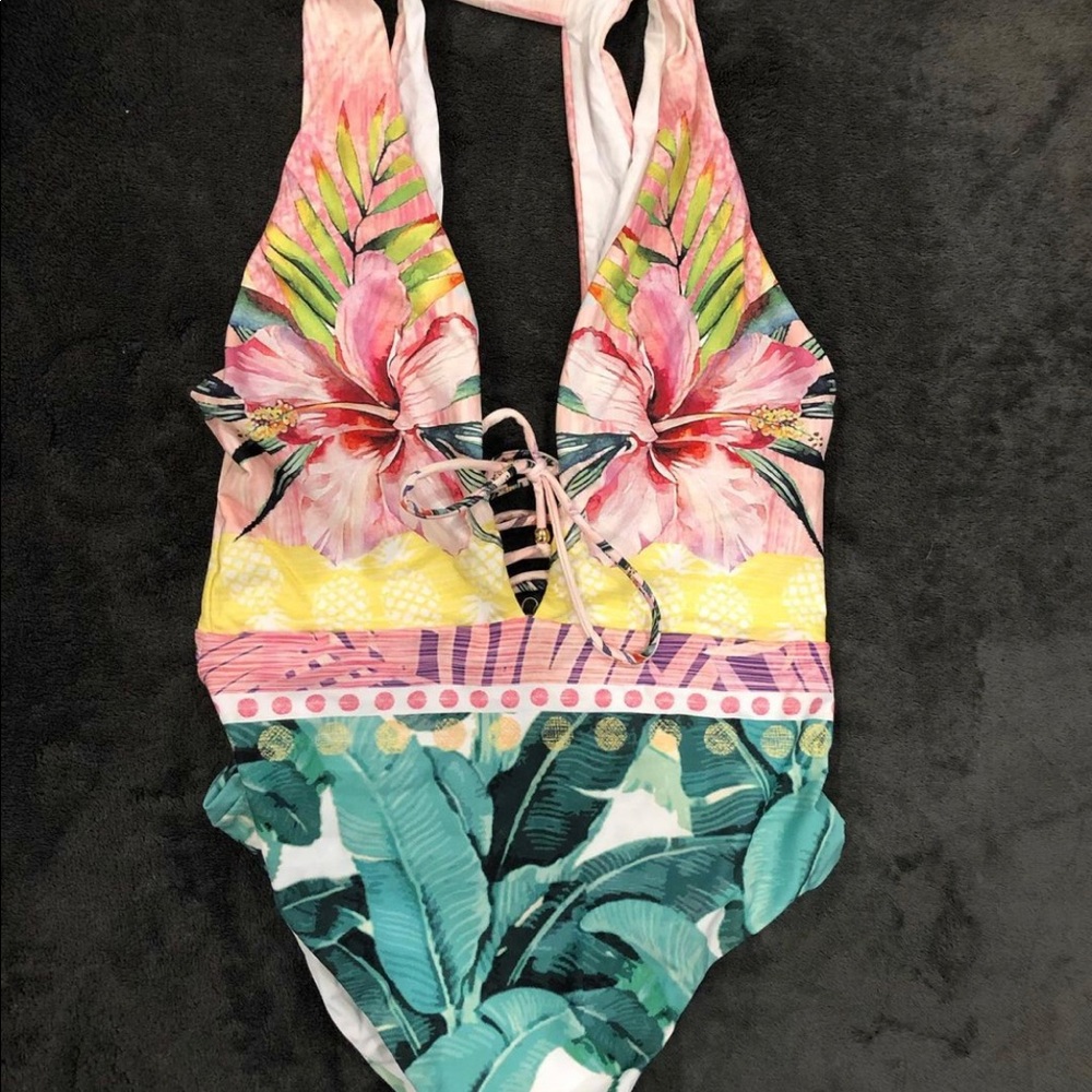 Colorful scrunch bottom one piece